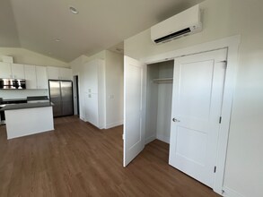 12929 SE Ridgecrest Rd in Happy Valley, OR - Foto de edificio - Building Photo