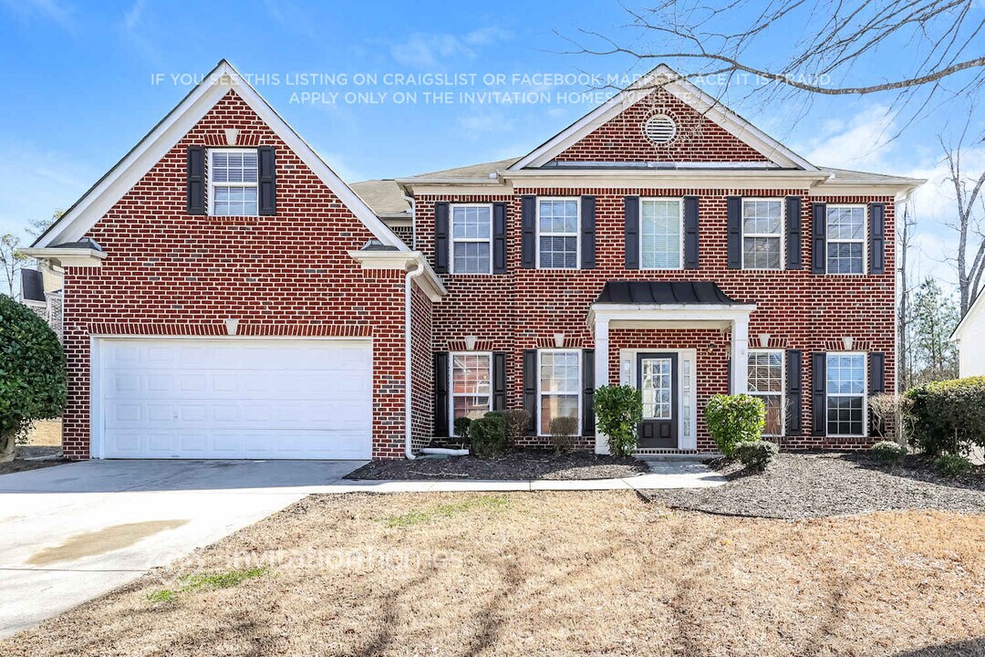 660 Fullier Cir SW in Atlanta, GA - Foto de edificio