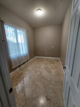 5862 Homeland Rd in Lake Worth, FL - Building Photo - Building Photo