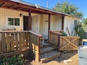 920 W 13th St, Unit #B in Merced, CA - Foto de edificio - Building Photo