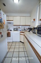 1411 Commonwealth Avenue-Unit -302 in Boston, MA - Building Photo - Building Photo