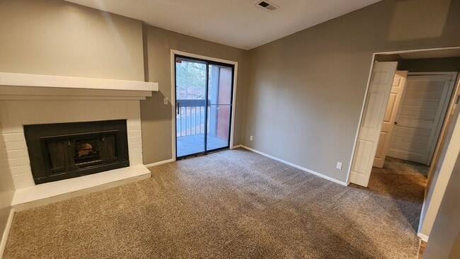 900 Julia St NW, Unit B in Huntsville, AL - Building Photo - Building Photo
