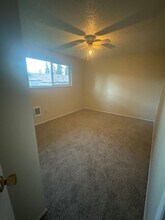 4883 7th Ave SE in Salem, OR - Building Photo - Building Photo