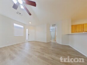 12541 W Bird Ln in Litchfield Park, AZ - Building Photo - Building Photo