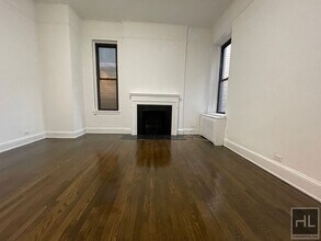 1 BED IN ELEVATOR BUILDING! in New York, NY - Building Photo - Building Photo
