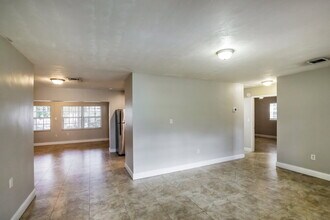 3231 SW 67th Ave in Miramar, FL - Building Photo - Building Photo