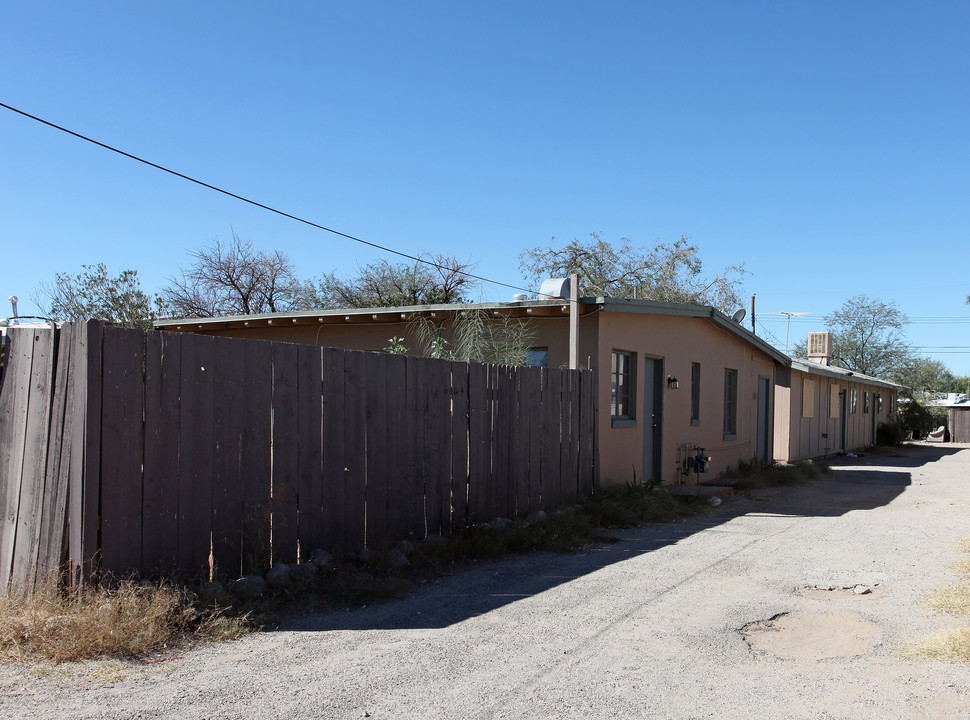 2525 N Columbus Blvd in Tucson, AZ - Building Photo