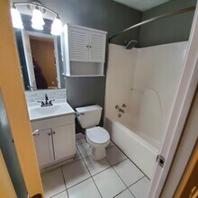 1904 Sbisa Way, Unit Unit A in Bryan, TX - Building Photo - Building Photo