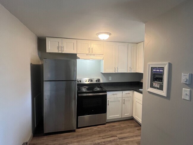 72 Oak St in Dover, NH - Building Photo - Building Photo