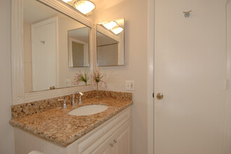 11533 Terra Bella Blvd in Plantation, FL - Foto de edificio - Building Photo