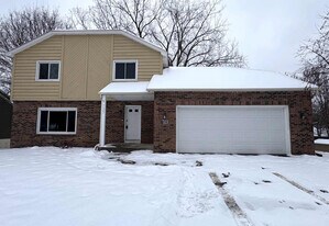 7362 Paulsen Dr in Eden Prairie, MN - Building Photo