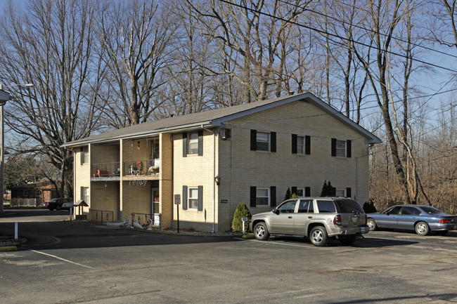 8300-8304 Prestonview Ln in Louisville, KY - Building Photo - Building Photo