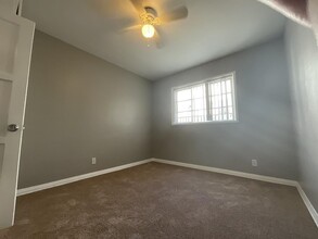 4971-4975 1/4 Franklin Ave in Los Angeles, CA - Building Photo - Building Photo