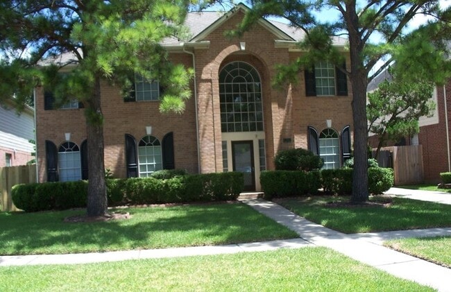 property at 20736 Fawnbrook Ct