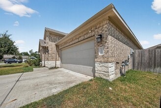18102 Humber River Ln in Houston, TX - Building Photo - Building Photo