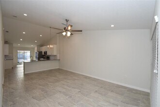 11 Buttonwood Ln in Palm Coast, FL - Building Photo - Building Photo