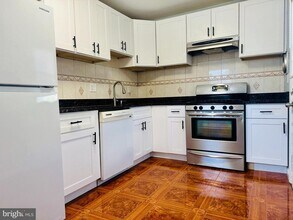 2 Durness Ct in Baltimore, MD - Building Photo - Building Photo