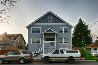 8207 N Montana Ave in Portland, OR - Building Photo - Other