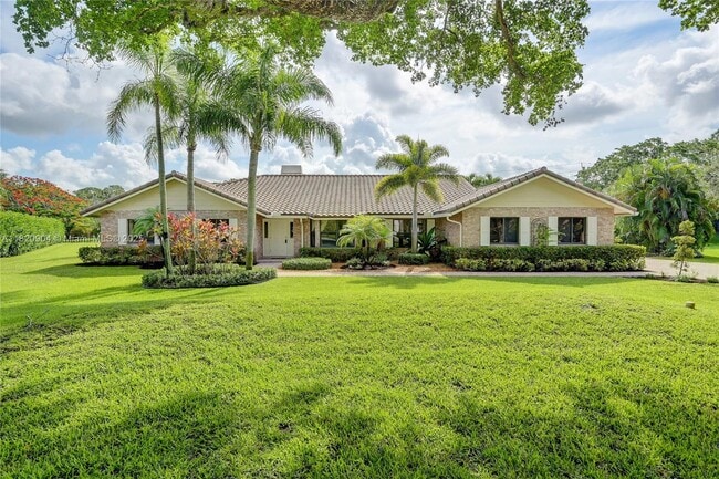 property at 7120 Hialeah Ln
