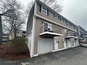 1225 Pawtucket Blvd in Lowell, MA - Building Photo - Building Photo