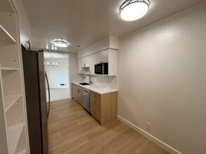 230 W 5th Ave, Unit 303 in San Mateo, CA - Foto de edificio - Building Photo