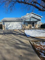 3721 Bobcat Ln in Pueblo, CO - Building Photo