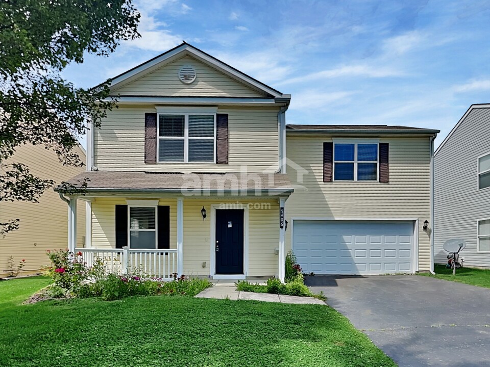 5406 Englecrest Dr in Canal Winchester, OH - Building Photo