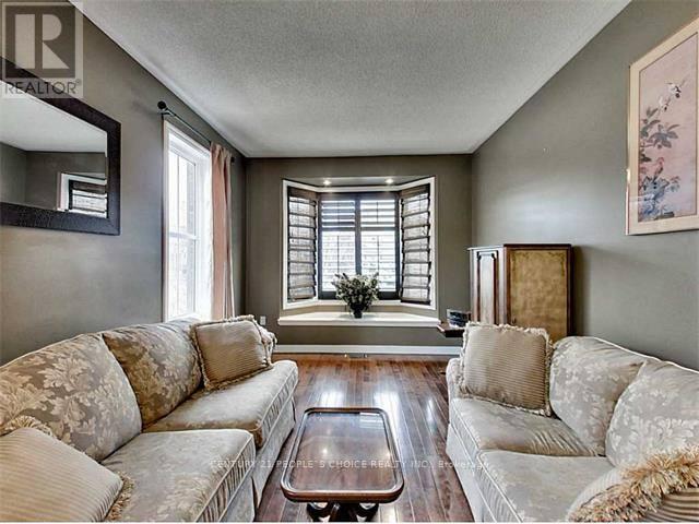 45 Montreal Cir in Hamilton, ON - Building Photo - Building Photo