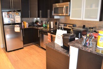 1203 Beacon St, Unit 4 in Brookline, MA - Building Photo - Building Photo