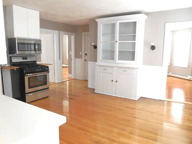 103 Tell St, Unit Unit 3 in Providence, RI - Building Photo - Building Photo