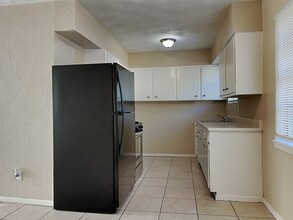 2925 Caribbean Dr in Mesquite, TX - Foto de edificio - Building Photo