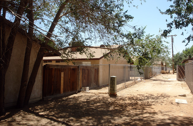 20396 Rimrock Rd in Apple Valley, CA - Building Photo - Building Photo