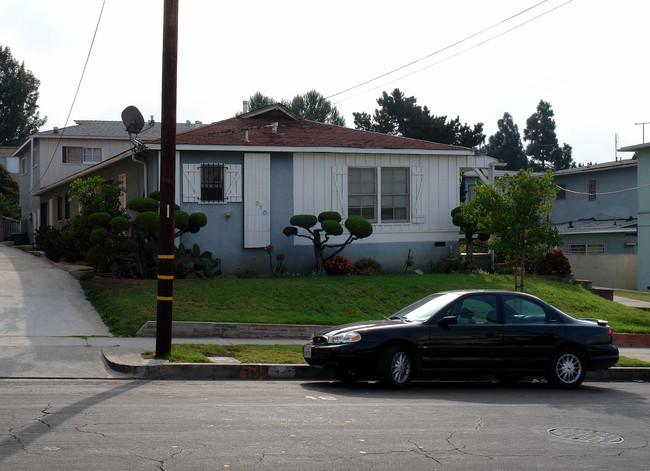 810 Austin Ave in Inglewood, CA - Building Photo - Building Photo