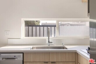 5456 Barton Ave in Los Angeles, CA - Building Photo - Building Photo