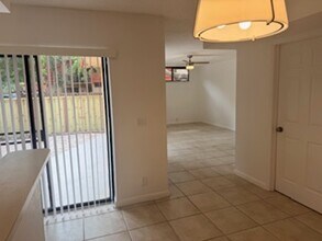 8189 Severn Dr in Boca Raton, FL - Foto de edificio - Building Photo