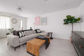 1208 Enfield Rd in Austin, TX - Building Photo - Building Photo