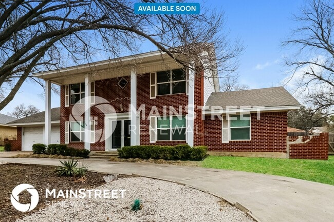 property at 3812 Glenmont Dr