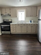 218 Elizabeth St in Bordentown, NJ - Building Photo - Building Photo