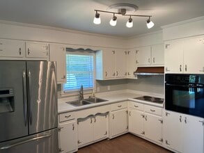 504 Luther Rd in Dickson, TN - Foto de edificio - Building Photo