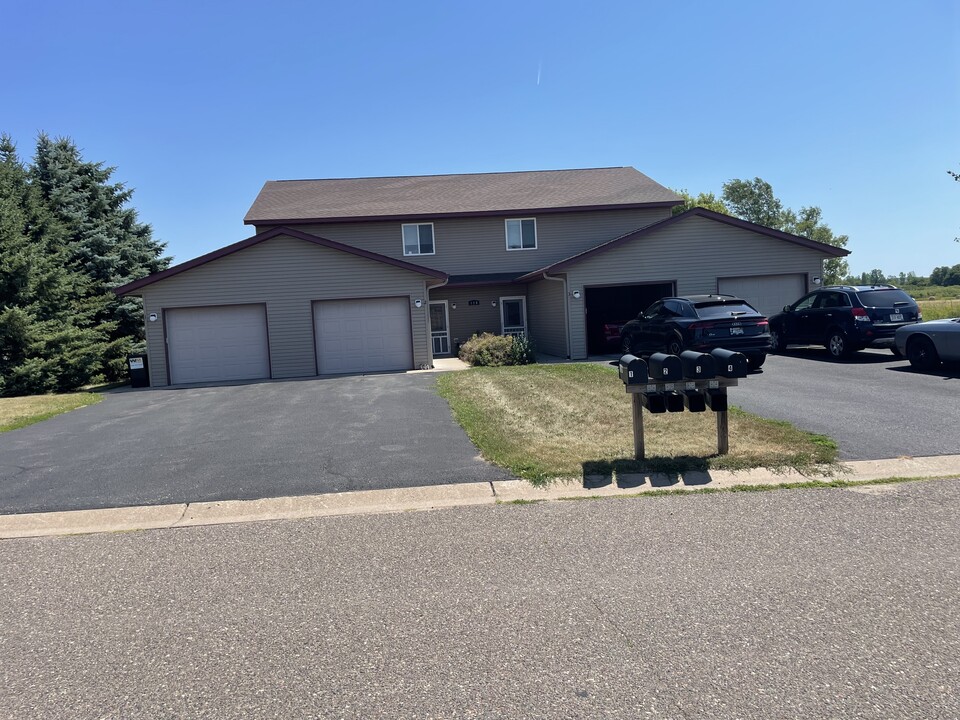129 Hialeah St, Unit #3 in Osceola, WI - Building Photo
