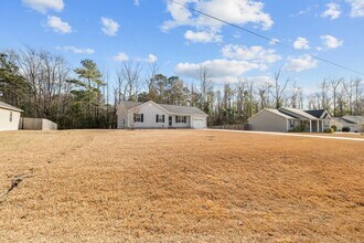 322 Reid Ct N in Jacksonville, NC - Building Photo - Building Photo