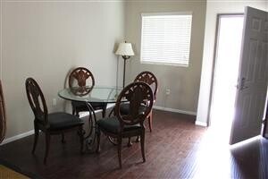 Sunland Gardens LLC in Sun Valley, CA - Foto de edificio - Interior Photo