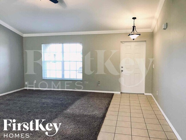 3807 25th St SW in Lehigh Acres, FL - Foto de edificio - Building Photo