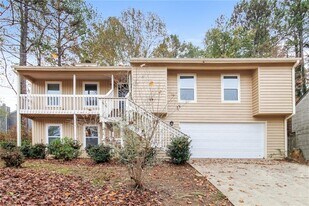 2314 Tapanzee Ln in Lawrenceville, GA - Building Photo