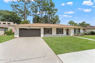 9783 Viceroy Dr E in Jacksonville, FL - Building Photo - Building Photo