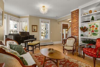 6 Gill St in Exeter, NH - Building Photo - Building Photo