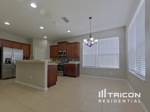 3542 Oak Brook Ln in Eustis, FL - Building Photo - Building Photo