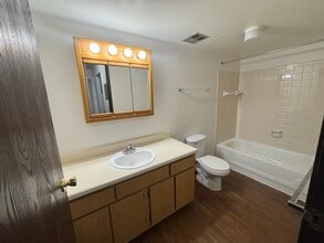 Beech Trail Apartments in Montrose, MI - Foto de edificio - Building Photo