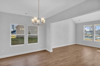 109 Harvest Bluff Ln in Jacksonville, NC - Building Photo - Building Photo