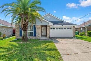 422 Pristine Water Ln in Mary Esther, FL - Building Photo